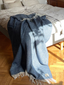 Elvang Denmark Hope pledd Throw Dark blue